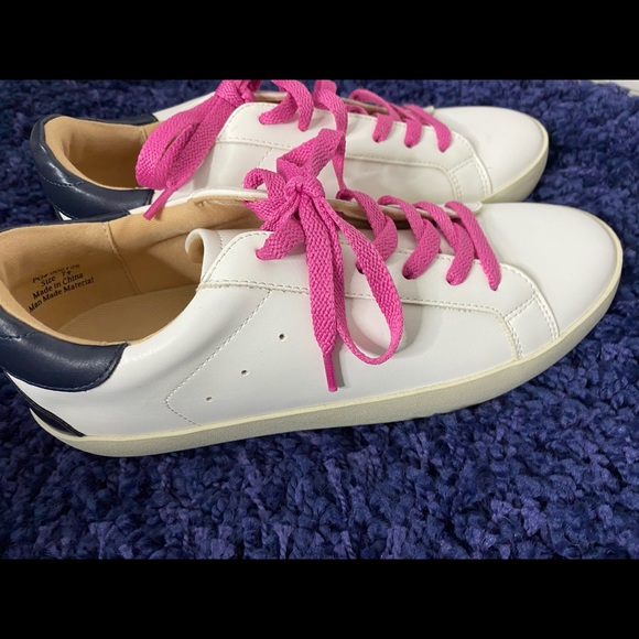 Brand new sneakers. - Picture 3 of 8